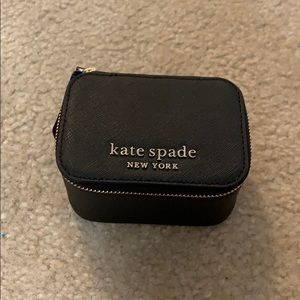 Mini travel jewelry case